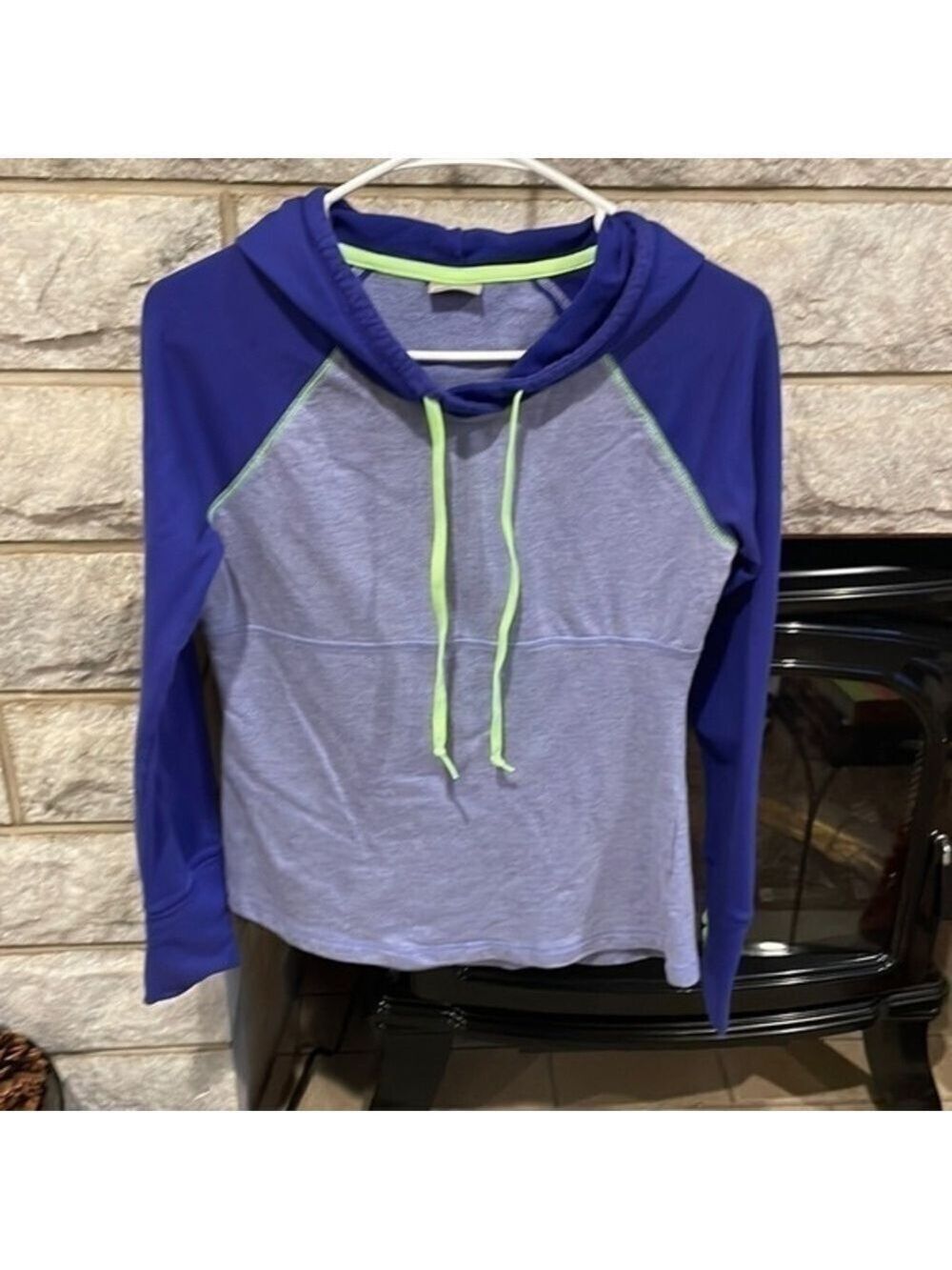 *5 for $45* Moret Purple Hoodie Small With Thumb Holes